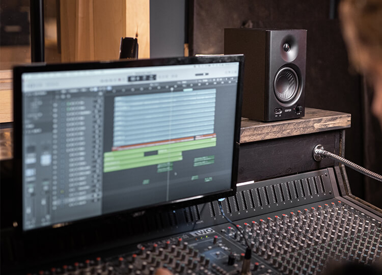 Edifier MR4 Powered Studio Monitor Speakers